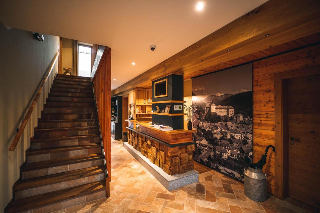 Hotel Zamorc Skofja Loka Bagian luar foto
