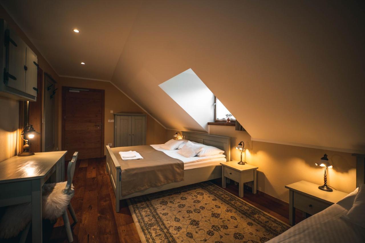 Hotel Zamorc Skofja Loka Bagian luar foto