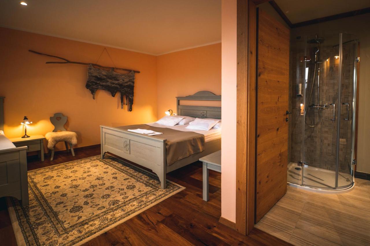 Hotel Zamorc Skofja Loka Bagian luar foto