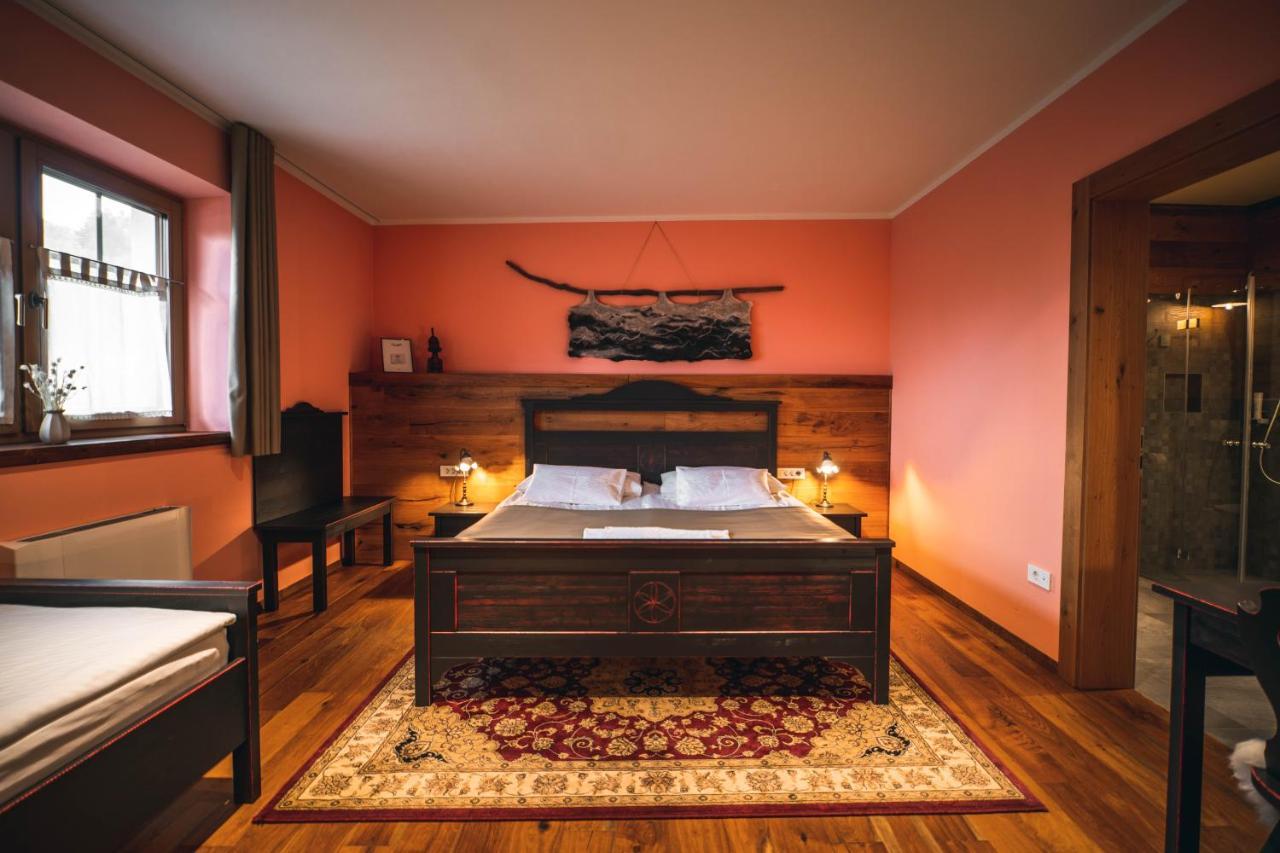Hotel Zamorc Skofja Loka Bagian luar foto