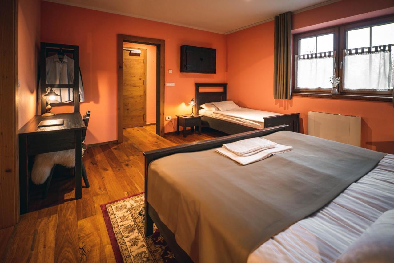 Hotel Zamorc Skofja Loka Bagian luar foto