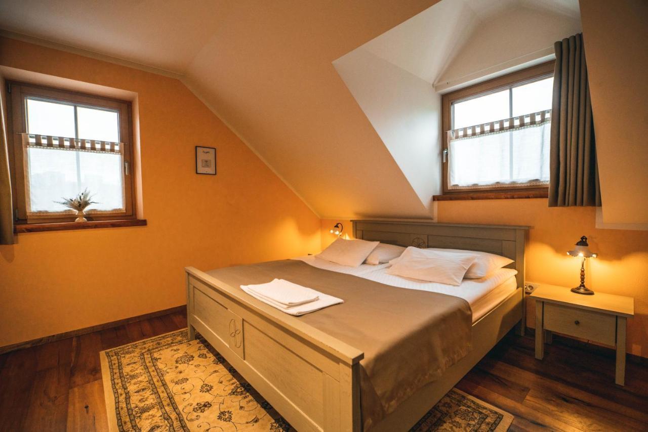 Hotel Zamorc Skofja Loka Bagian luar foto