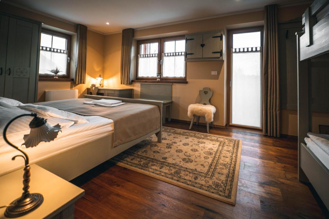 Hotel Zamorc Skofja Loka Bagian luar foto