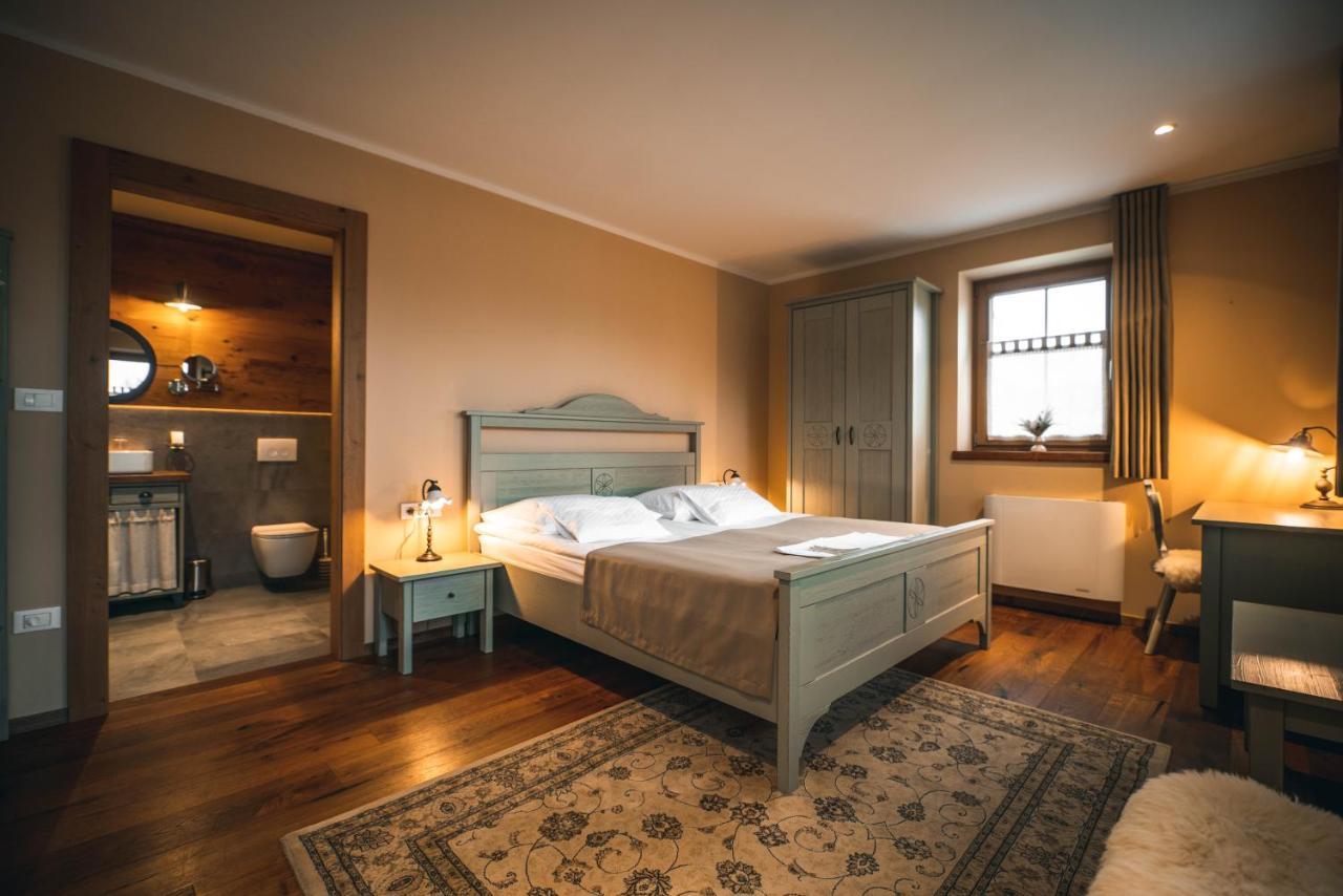 Hotel Zamorc Skofja Loka Bagian luar foto